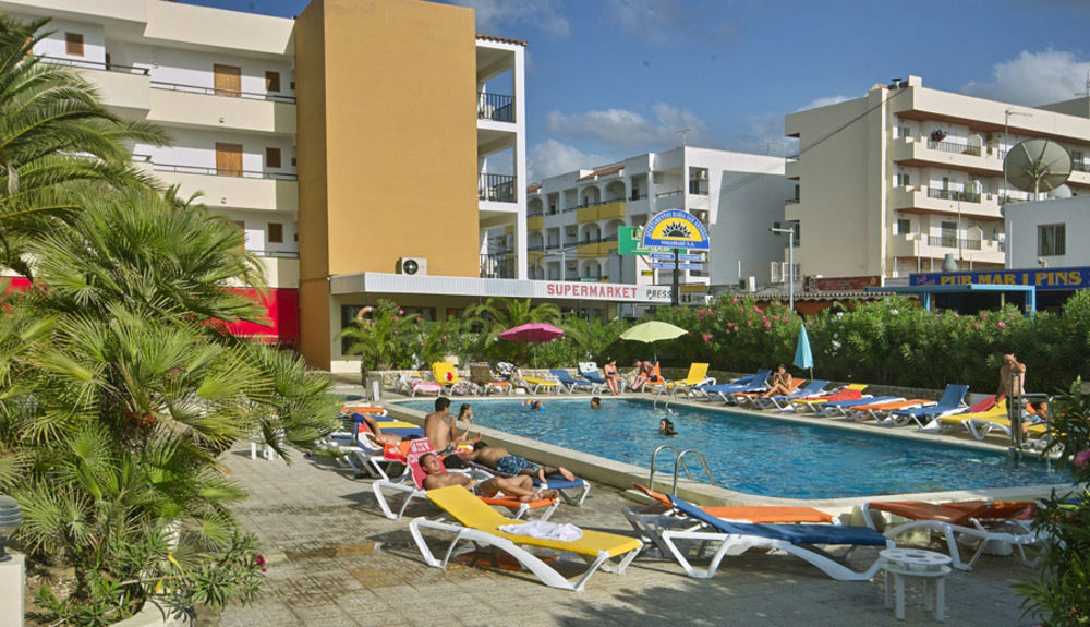 Apartamentos Bahia De San Antonio ภายนอก รูปภาพ